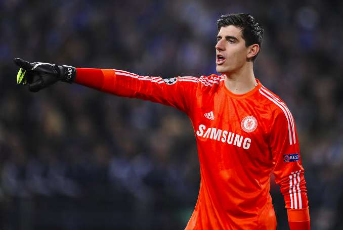 Courtois tacle Neuer