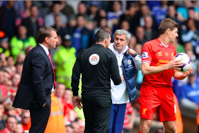 José Mourinho soutient Gerrard