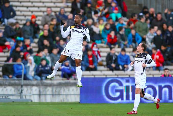 Bordeaux et Guingamp se neutralisent