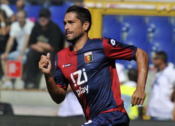 Borriello débarque à Gênes