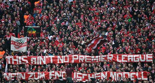 Photo : la bannière des fans allemands