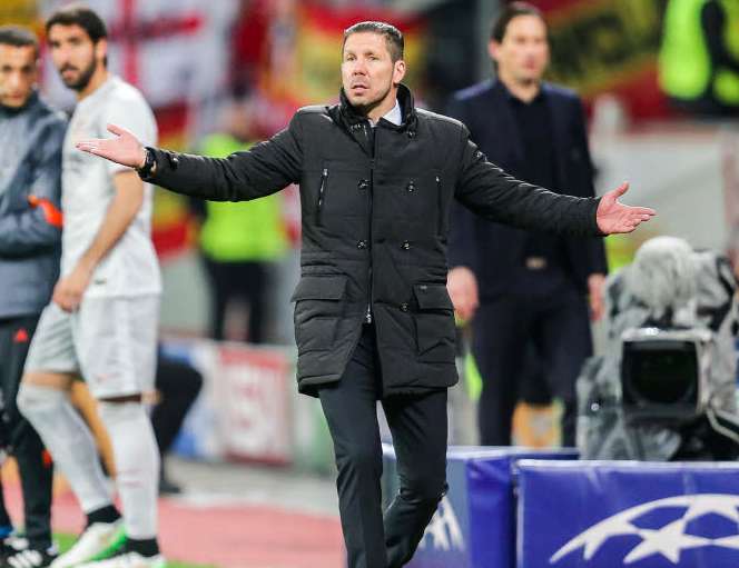 Simeone va prolonger selon sa sœur