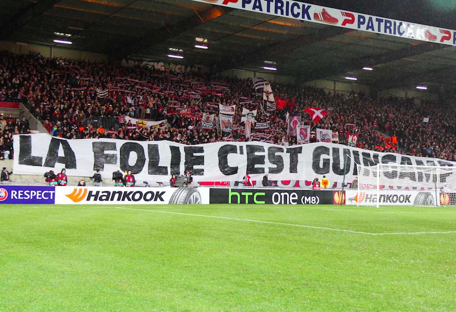 Deux supporters se trompent de stade