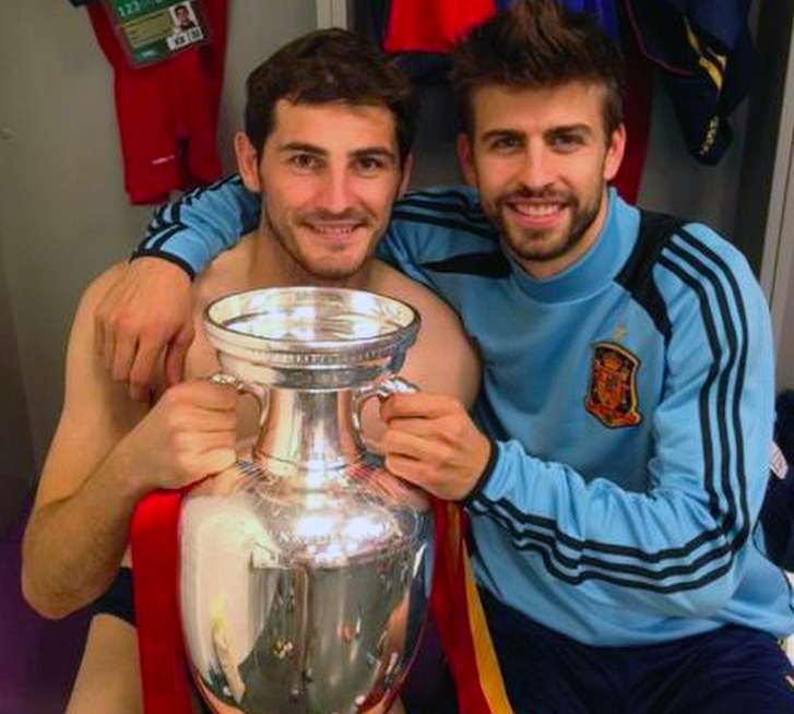 Casillas défendu par Piqué