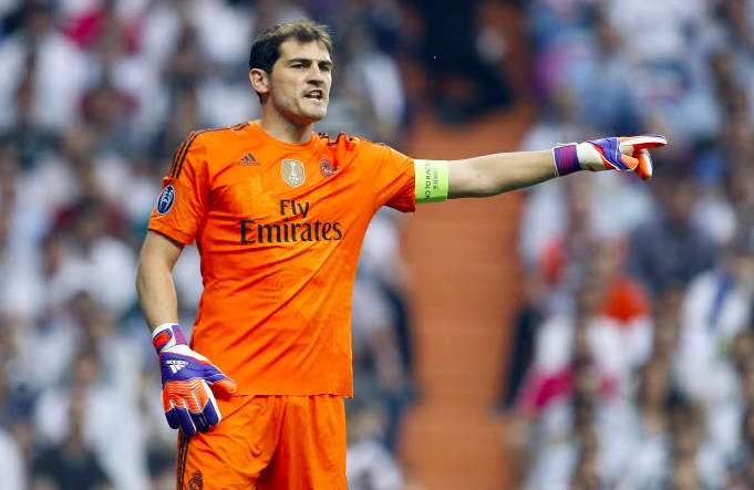 Iker Casillas vers Porto