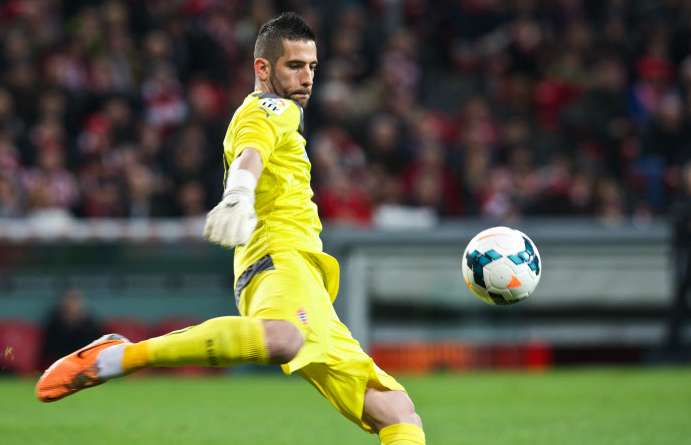 Casilla pour remplacer Casillas !