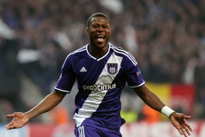 Mbemba signe à Newcastle