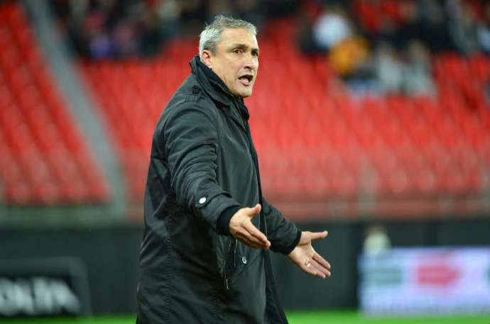 Casoni déjà viré de Videoton