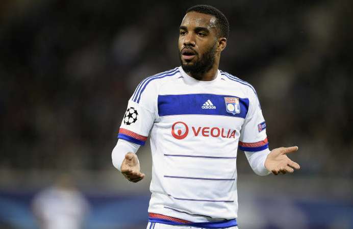 Comment sauver le soldat Lacazette ?