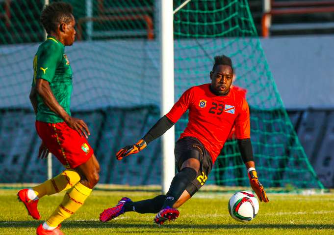 Parfait Mandanda : «<span style="font-size:50%">&nbsp;</span>Mon frère, c&rsquo;est mon frère, moi c&rsquo;est moi<span style="font-size:50%">&nbsp;</span>»