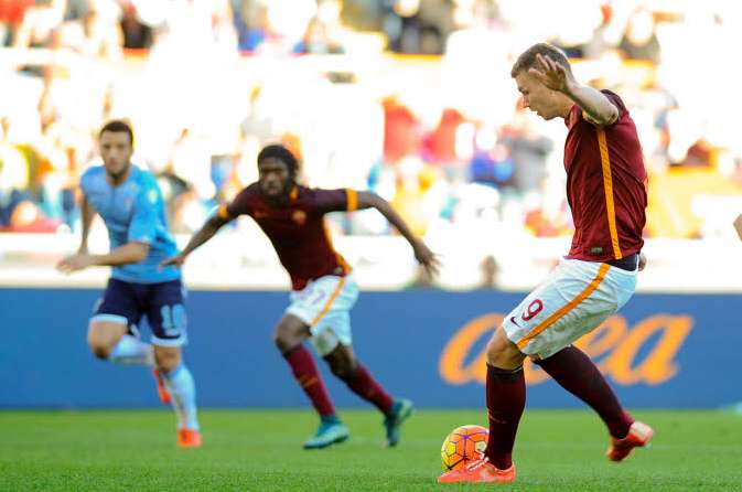 La Roma s&rsquo;adjuge le derby de Rome dans le calme