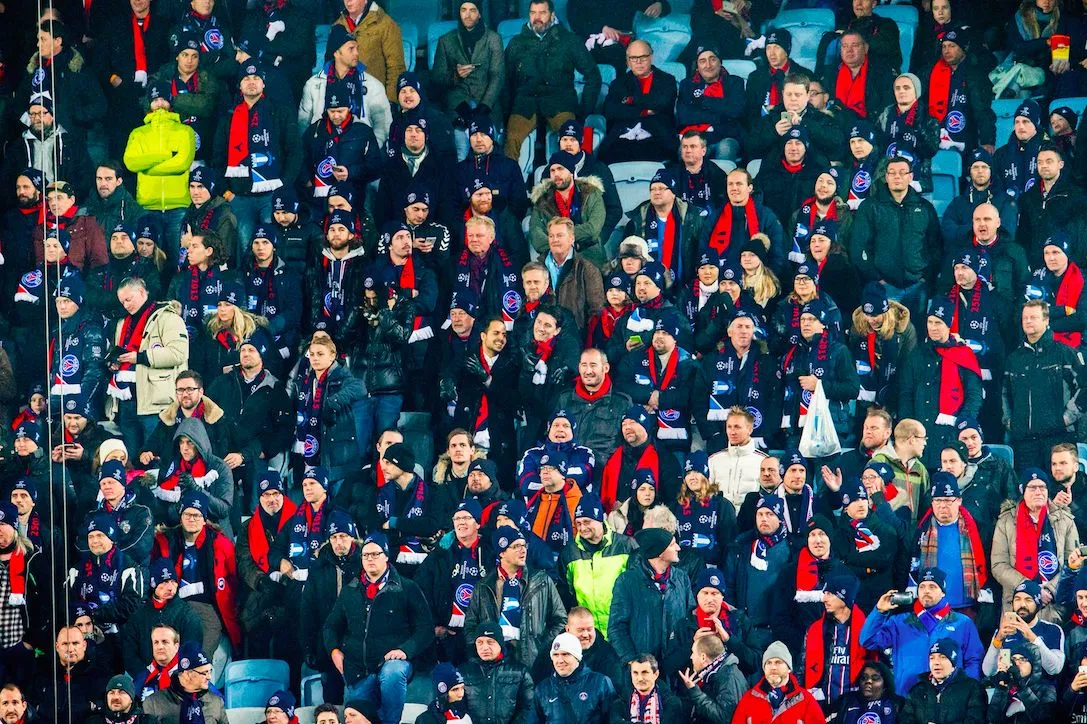 «<span style="font-size:50%">&nbsp;</span>Le PSG préfère les fans suédois de Zlatan à ses propres supporters<span style="font-size:50%">&nbsp;</span>»