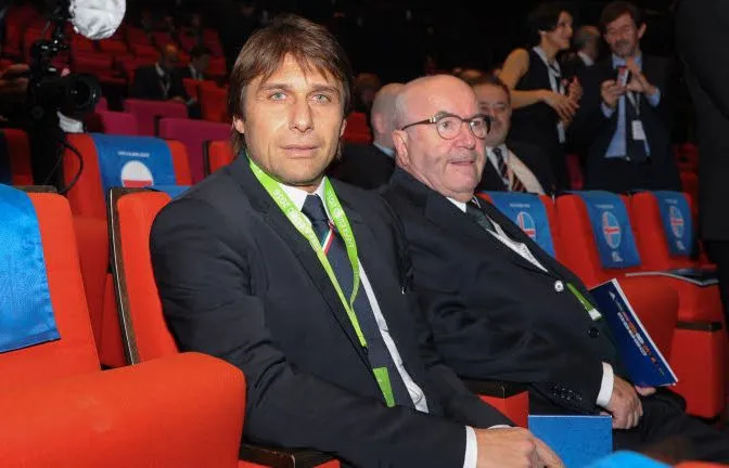 Conte pour occuper le banc de Chelsea ?