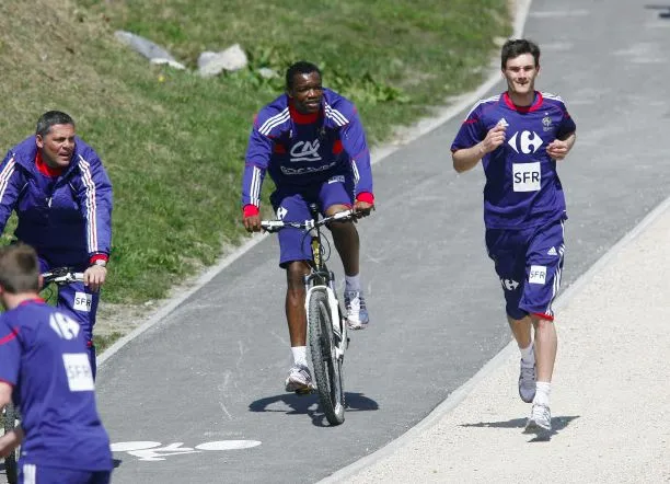 Mandanda peut-il inquiéter Lloris ?