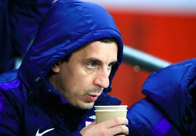 Gary Neville éjecté de Valence