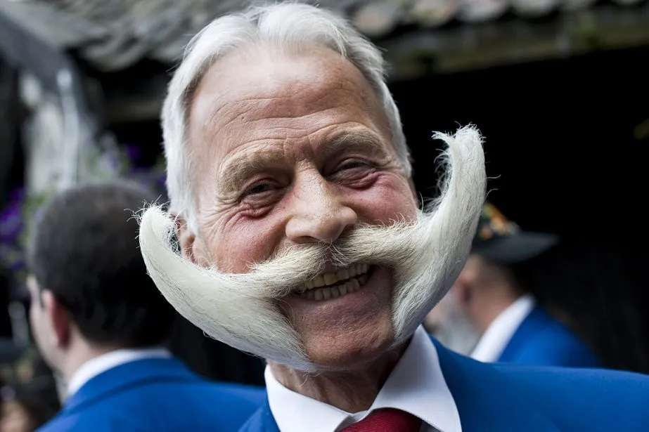 L&rsquo;homme à la moustache