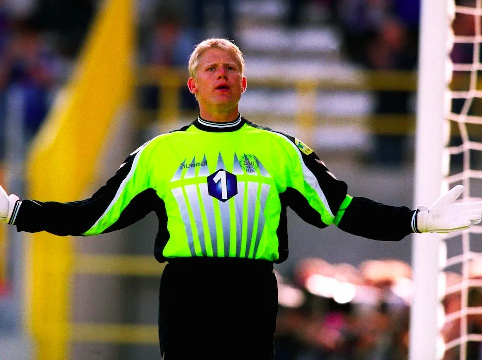 Peter Schmeichel tacle l&rsquo;arbitre de Leicester-West Ham