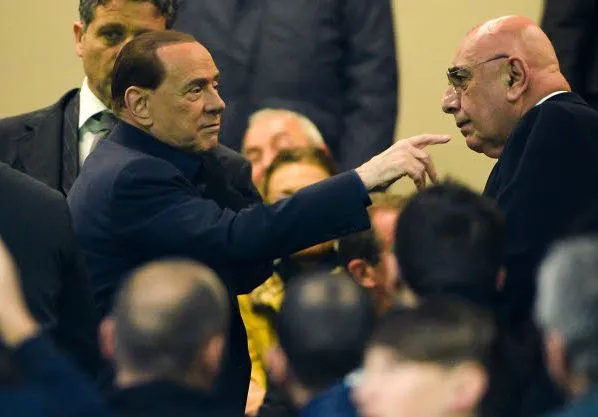 Berlusconi : «<span style="font-size:50%">&nbsp;</span>Je veux vendre le Milan<span style="font-size:50%">&nbsp;</span>»