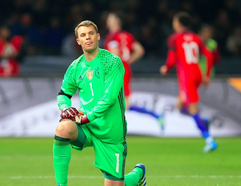 Neuer en a marre du comportement des supporters de Schalke