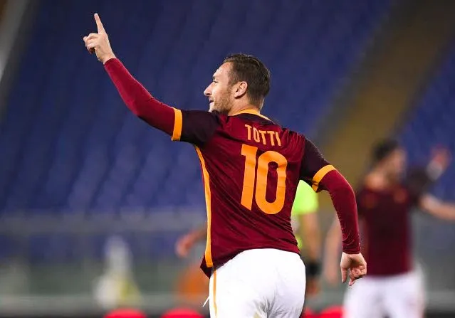 Le comité olympique italien soutient Totti