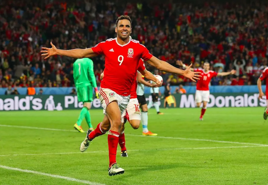 Robson-Kanu sans club mais pas sans offres