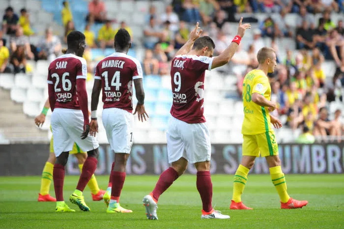 Erdinç et Metz gobent les Canaris