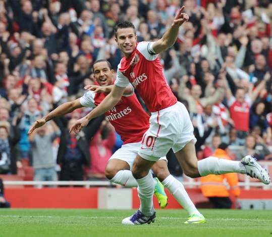 Van Persie porte Arsenal