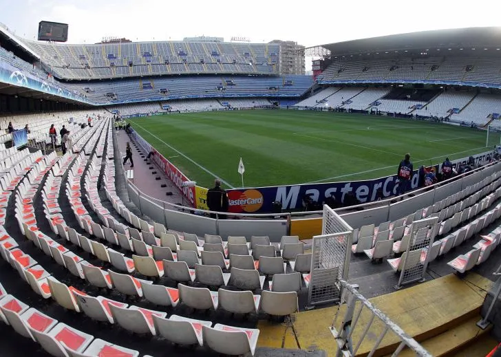 Les deux Mestalla,  le fardeau  de Valence