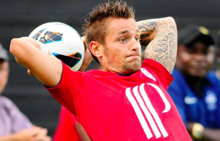 Le « ni oui ni non » de Mathieu Debuchy