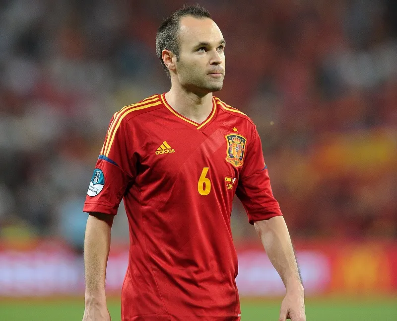 Iniesta, l’or lui sied si bien