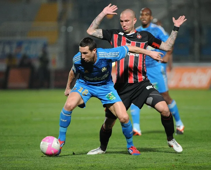 Ça ressemble à quoi, un vrai club méditerranéen ?