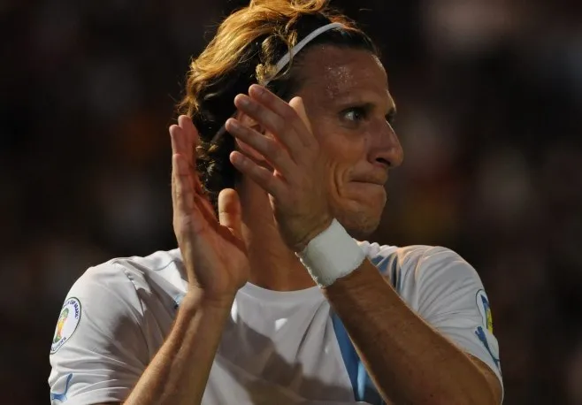 Forlán sort l&rsquo;Uruguay du piège nigérian