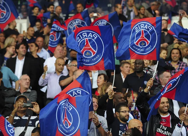 Comment le PSG contrôle ses supporters