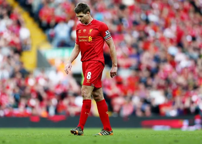 Et Steven Gerrard glissa