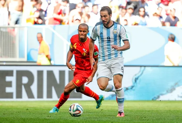 Higuaín met la Belgique en bière