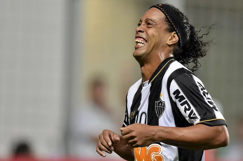 Mais où va donc signer Ronaldinho ?