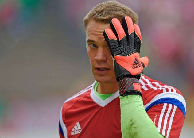 Manuel Neuer a-t-il la grosse tête ?