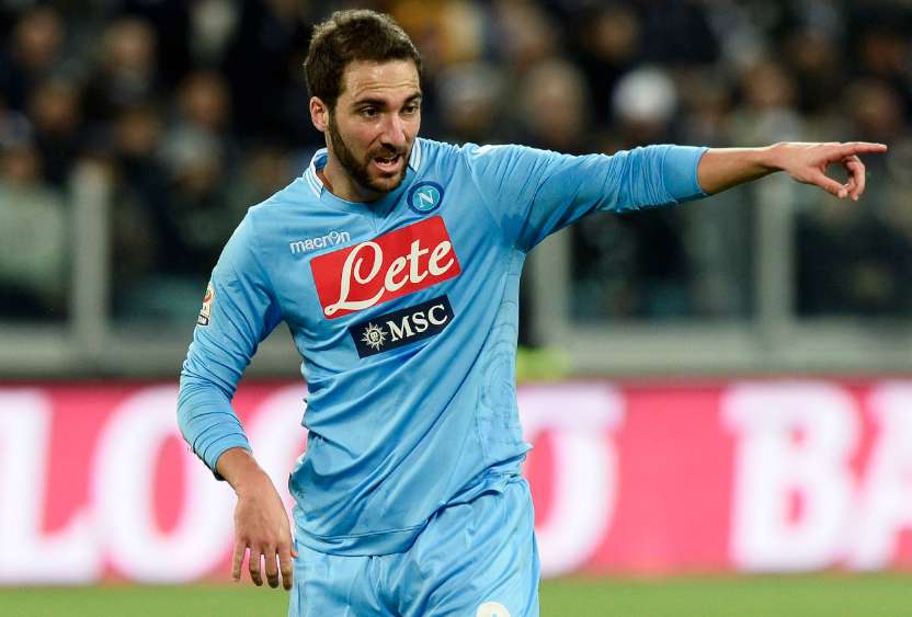 Le Napoli prend l&rsquo;eau, la Lazio gagne sans Hernanes