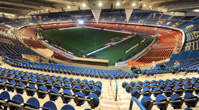 Stade à vendre sur Paris, joli quartier &#8230;