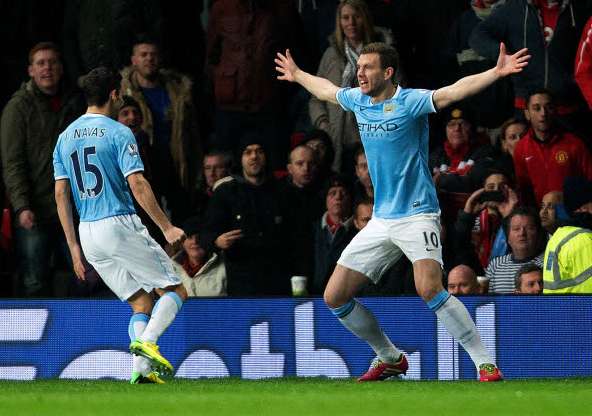 City surclasse United en classe Dzeko