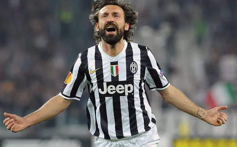 Gif : Le bijou de Pirlo