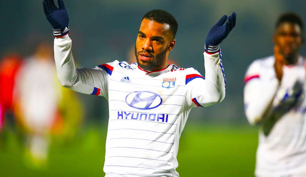 Lacazette assoit Lyon sur le trône de Ligue 1