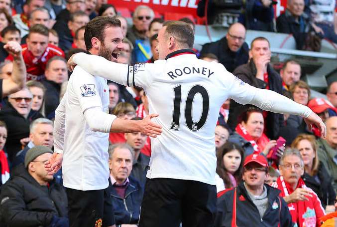 Manchester United s&rsquo;offre un derby fou