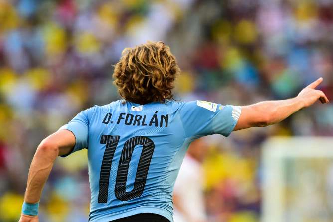 Vine : le joli doublé de Diego Forlán