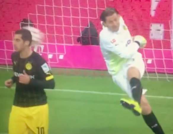 Vine : Weindenfeller abat Mkhitaryan