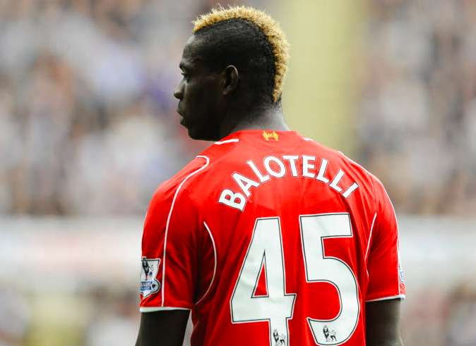 Balotelli, all eyes on me