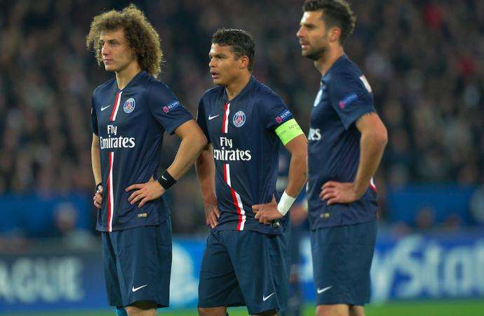 On a discuté de l&rsquo;identité de jeu du PSG avec Thiago Silva