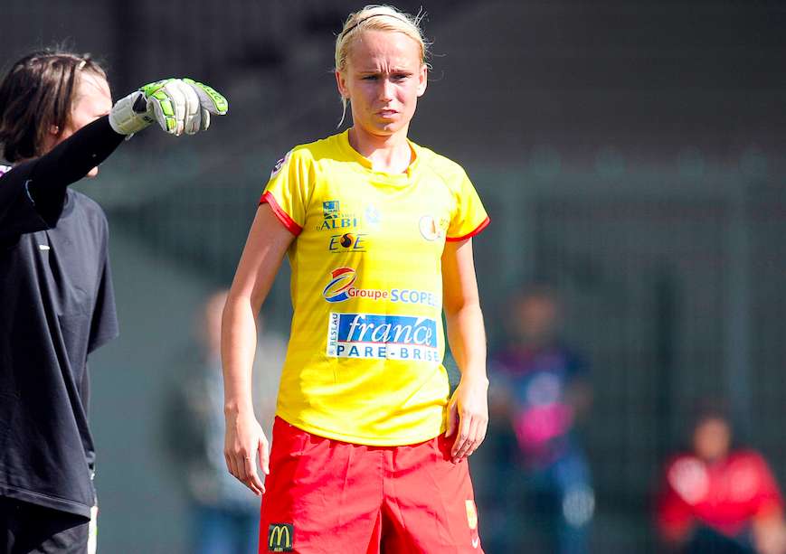 Stéphanie Roche : «<span style="font-size:50%">&nbsp;</span>Je me retrouve en compétition avec James Rodríguez et Van Persie<span style="font-size:50%">&nbsp;</span>»