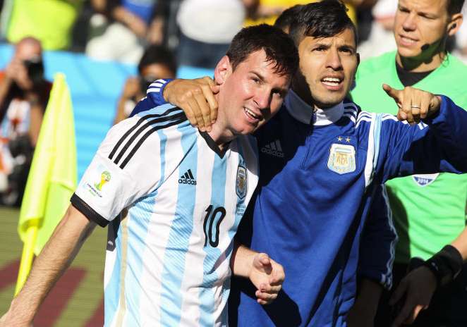 Facebook : Messi chambre Agüero