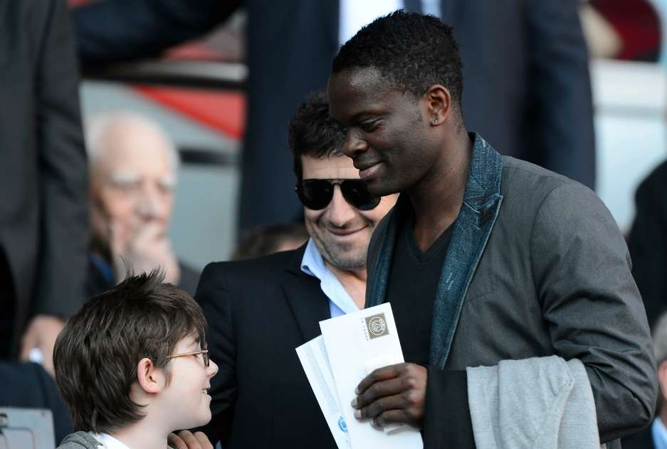 Louis Saha : «<span style="font-size:50%">&nbsp;</span>On reversera 10 % de nos revenus aux œuvres caritatives<span style="font-size:50%">&nbsp;</span>»